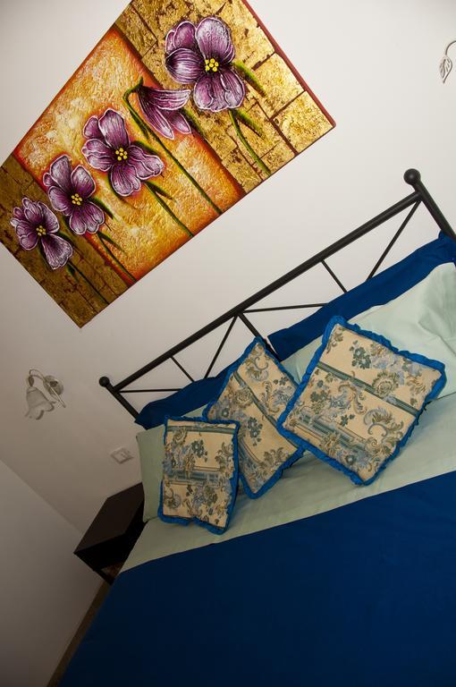 Tana Dell'Orso Hotel Ponsacco Szoba fotó
